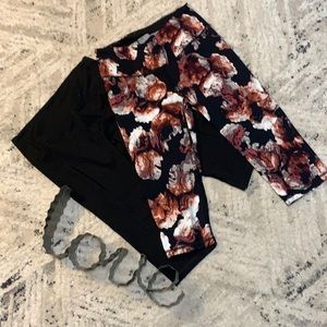 Bundle of Victoria’s Secret Sport knockout Capri